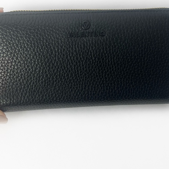 Valentino by Mario Valentino Bag/Wallet Set - Picture 10 of 16